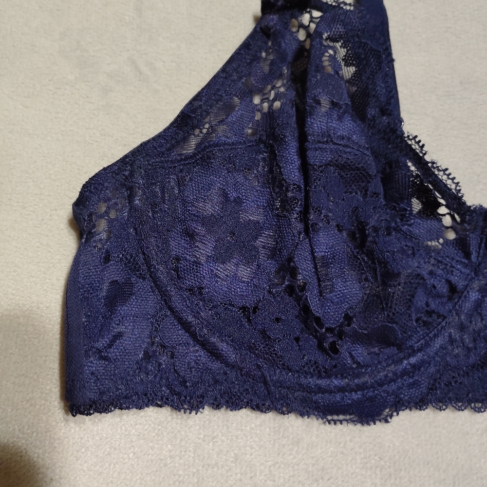 Adore Me Women’s Chelsey Floral Lace Unlined Underwire Bra - Picture 7 of 8